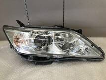 □□2405-68 トヨタ 純正 AVV50 カムリ 前期 HID キセノン ヘッドライト レンズ 右 右側 運転席側 KOITO 33-150 打刻4 良品_画像1