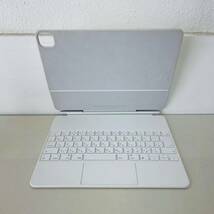 Apple 　Magic 　Keyboard 　A2480　12.9インチ　本体のみ　 i18252 　80サイズ発送　動作◯ キーボード・タッチパッド◯_画像1