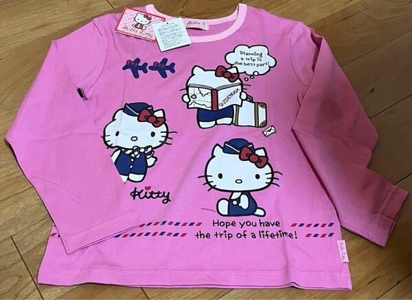 ハローキティ　キティちゃん　長そで　Tシャツ　130 子供服 サンリオ こども服