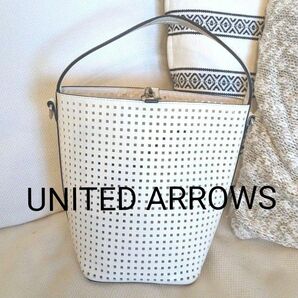 【白のトートバッグ ユナイテッドアローズUNITED ARROWS】