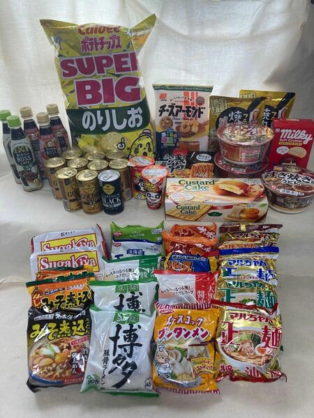 訳あり品あり／食品　まとめ売り　詰め合わせ　インスタント麺　菓子　コーヒー　etc 47点