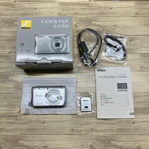 Nikon COOLPIX S3700 シルバー　デジタルカメラ　現状品