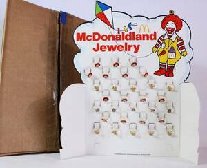 【送料無料】ミント 未使用 箱入 30個セット * 1970年代 Mcdonaldland Jewelry マクドナルドランド ジュエリー リング マクドナル 指輪