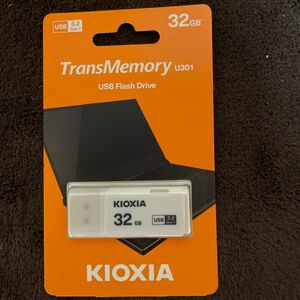 TransMemory U301 LU301W032GG4 （32GB ホワイト 海外パッケージ品）