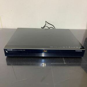 PL007.型番：D-B305K .0419.TOSHIBA VARDIA.ブルーレイディスクレコーダー .DVD再生可.B-CASカード付.ジャンク