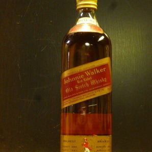 特級 ジョニーウォーカー赤ラベル 1980年代流通 Johnnie Walker Red Label 750ml 43度 横長肩ラベル 従量税率 特・JWR-0503-Bの画像1