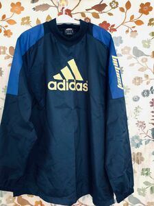 adidas ウインドブレーカー