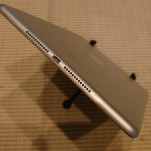 液晶無傷iPad第6世代(A1893)本体32GBシルバーWi-Fiモデル完動品動作確認済み1円スタート送料無料の画像6