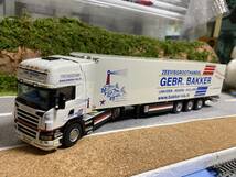 （5）　WSI　Bakker Vishandel　SCANIA R Topline　Koel Oplegger Thermoking (3 as)　9524　1/50_画像1