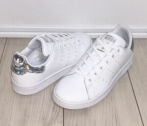 美品 adidas ORIGINALS STAN SMITH J EE8483 US4.5 23cm アディダス オリジナルス スタンスミス ホワイト ホログラム メタリック 白 銀