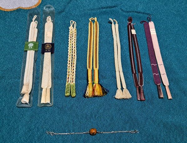 羽織 紐ひも絹100%木彫りとんぼ玉飾りお好きな物3本セット大丸 三越購入品