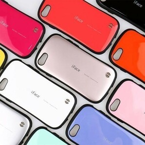 送料無料 白 箱付き iFace iPhone7/8/se/se2用 ケース First Class ハードケース 愛用のiphoneを守る 耐衝撃の画像4