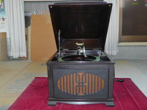 ★（博物館）★ブランズウィック、アルトーナ１０５型蓄音機です。★（動作品）★（安値スタート売り切りです。）★