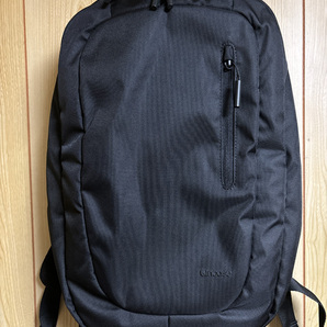 インケース Incase Nylon Backpack 黒の画像1