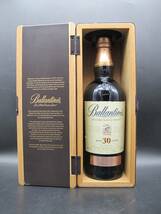 Ballantine’s バランタイン 30年 ベリーレア スコッチ ウイスキー 700ml 43％【未開栓】古酒 木箱入り_画像1