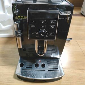 デロンギ DeLonghi マグニフィカS エスプレッソマシン 全自動エスプレッソマシン ECAM23120BN