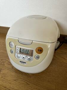 ◆象印　マイコン炊飯ジャー　NS-WB18型　炊飯器　ベージュ