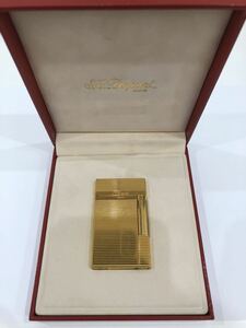 * Dupont * gas lighter smoking . lighter Gold color Gold smoking goods S.T.Dupont box attaching Vintage 