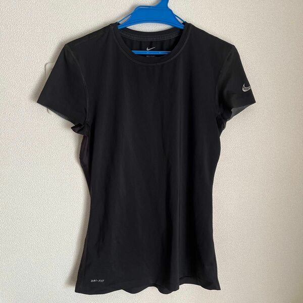 ナイキ　NIKE レディーススポーツTシャツ