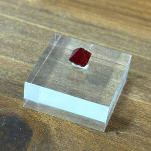  red spinel raw ore 