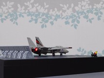 1/144 F-14A 発艦状態 カタパルト付き 電飾あり！ F-toys エフトイズ F-14A アメリカ海軍 トムキャット_画像5