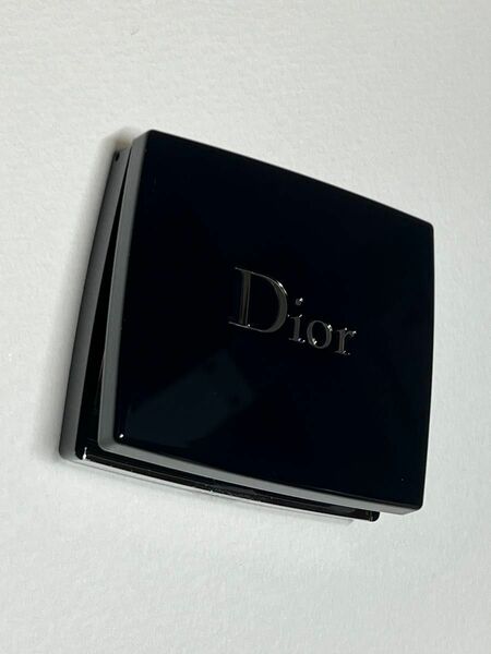 Dior アイシャドウ　810