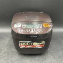 ZOJIRUSHI/象印 マイコン 炊飯ジャー 炊飯器 3合炊き 黒厚釜 豪熱沸とう ブラウン 2015年製 【NL-BA05】_画像2