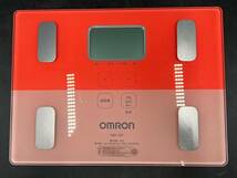 【動作品】 OMRON/オムロン 体重体組成計 カラダスキャン 体重計 ピンク 健康器具 HBF-225_画像2