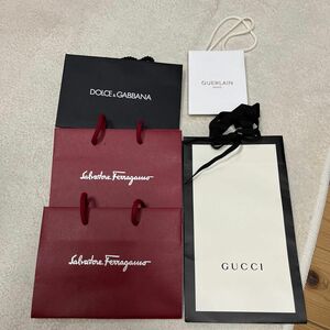 GUCCI、フェラガモ、ドルチェアンドガッパーナ、ゲラン、5点紙袋