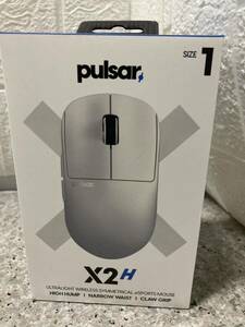 AZ-958.Pulsar Gaming Gears X2H Mini wireless ge-ming mouse super light weight 52 gram left right against .2.4Ghz 1ms 26000DPIOptical SensorPAW3395