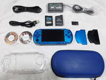 PSP-3000　ブルー　綺麗な美品　液晶画面は、ほぼキズ無し、ヤケ無し　バッテリー2個付き　動作確認済　全13点セット　 送料520円_画像1