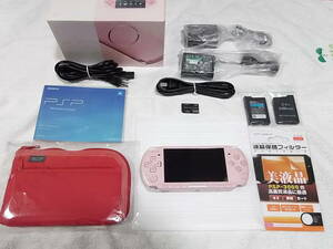 新品に近い綺麗な美品　ピンク　液晶画面は、完全に無傷　風来のシレン4　アークザラッド3　バッテリー2個付　PSP-3000 フィルムは、未使用