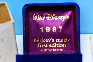 ディズニー　ミッキーマウス　ファンタジア　ミッキー　マジック　ファースト　１９８７年　シルバーコイン 純銀製　シリアルナンバー刻印