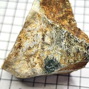 2472 翡翠原石（ジェイダイド）糸魚川ヒスイ 45.9gの画像1
