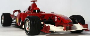  der Goss чай ni, Ferrari F2004, двигатель машина,1/8, б/у, нехватка, повреждение есть 