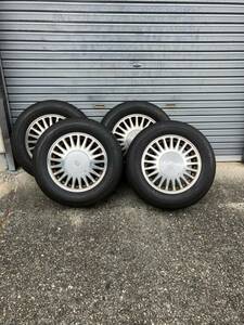 タイヤほぼ新品！　205/65R15 ホイールはトヨタ純正　タイヤホイール4本