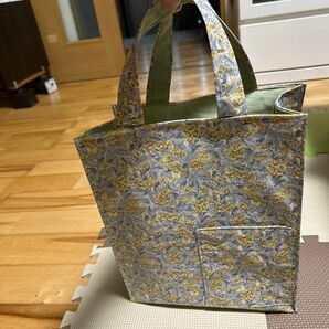ハンドメイド トートバッグ　紙袋風②小花柄×モスグリーン　淡い緑　ポケット多め　サブバッグ