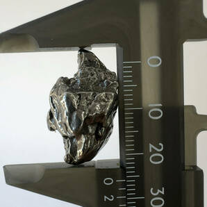 【E24592】 カンポ・デル・シエロ隕石 隕石 隕鉄 メテオライト 天然石 パワーストーン カンポ