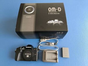 OLYMPUS　OM-D　E-M10 Mark III ブラック　極美品