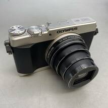 【V-11】 OLYMPUS STYLUS SH-1 通電確認済み オリンパス デジタルカメラ 充電器 箱付き _画像6