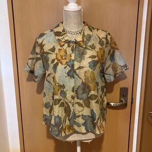 日本製ブラウス