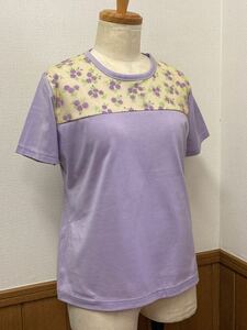 ハンドメイド*夏のトップス　シンプルな切替半袖 Tシャツ 薄紫系　花柄　フリーサイズ