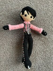 羽生結弦さん あみぐるみ　ハンドメイド人形　ストラップ シングシングシング衣装