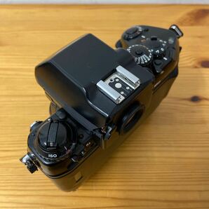 UTt503 Nikon F4 MB-21 フィルム一眼レフカメラ ボディ 現状品の画像3