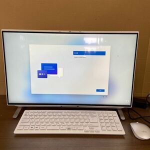 UTs280 【動作品】 FUJITSU ESPRIMO FH60/F3 デスクトップパソコン ホワイト 初期化済み キーボード KG-1770 マウス MG-1771