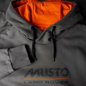 新品タグ付 ランドローバー x MUSTO コラボ パーカー スウェット フード付 完売 LANDROVER 51LHHM454GU ディフェンダー レンジローバー