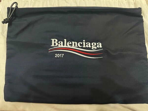 新品未使用　保存袋付　バレンシアガ BALENCIAGA クラッチバッグ　ネイビー　2017モデル