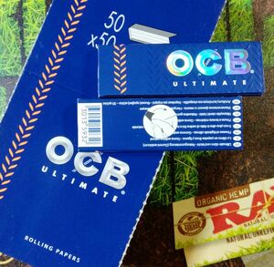 最薄 OCB アルティメイト ペーパー 1箱 50個 手巻き タバコ 巻紙 ULTIMATE