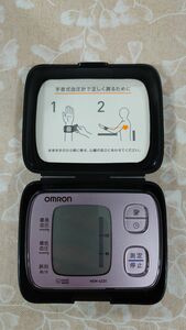中古OMRON 手首式血圧計 HEM-6220
