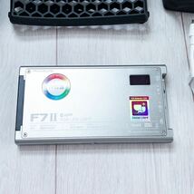 【訳あり品】FalconEyes F7 II LEDビデオライト （RGBライト 12W 無段階調光 アプリ 高速充電対応 磁石吸着機能 生放送 TikTok YouTube）_画像4